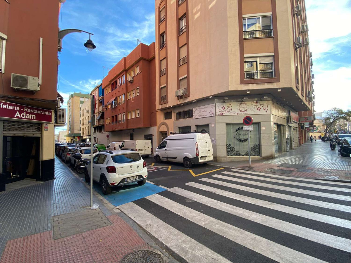 Comercial con 0 Dormitorios en Venta Málaga