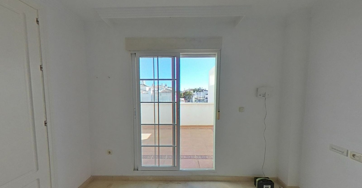 Apartamento Ático Dúplex en Río Real, Costa del Sol

