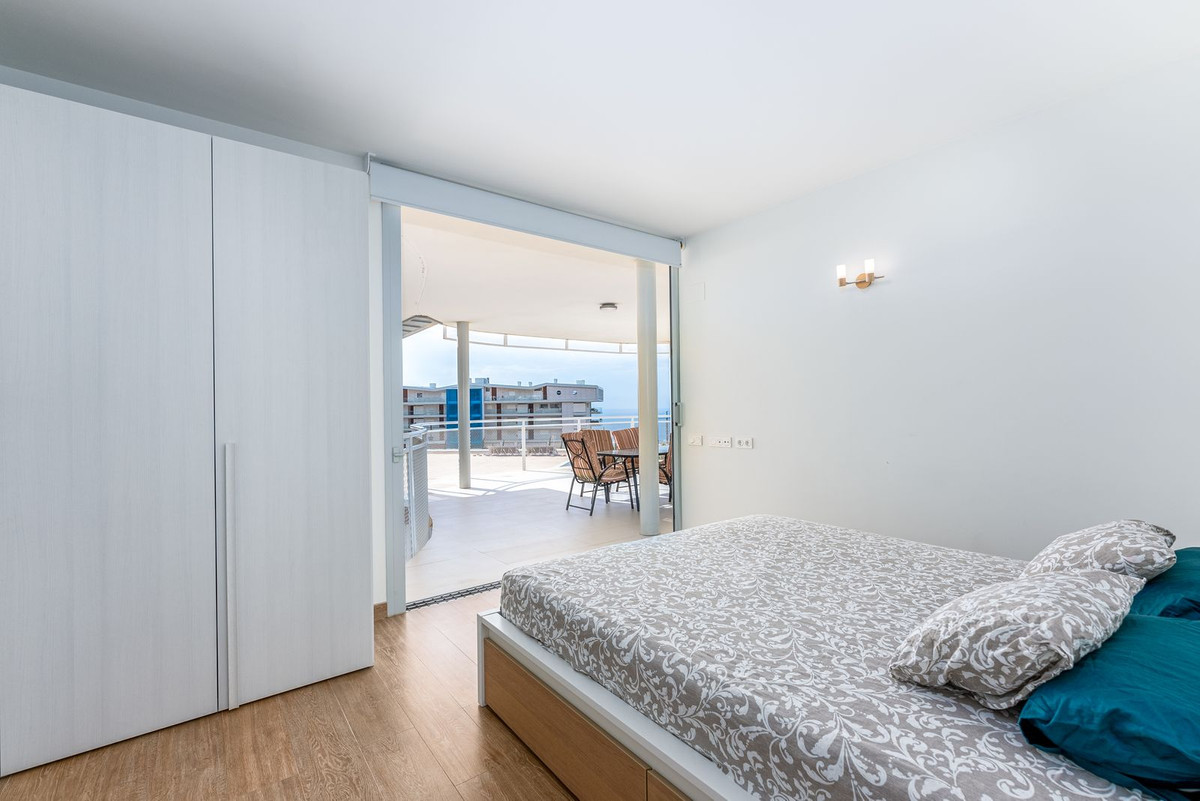 3 bedroom Apartment For Sale in Benalmadena, Málaga - thumb 5