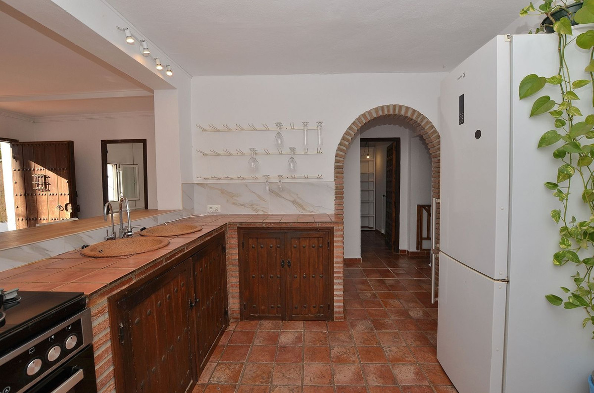 Villa te koop in Alhaurín de la Torre R4422727