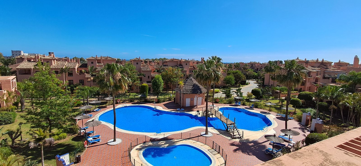 Penthouse in New Golden Mile Resale Costa Del Sol