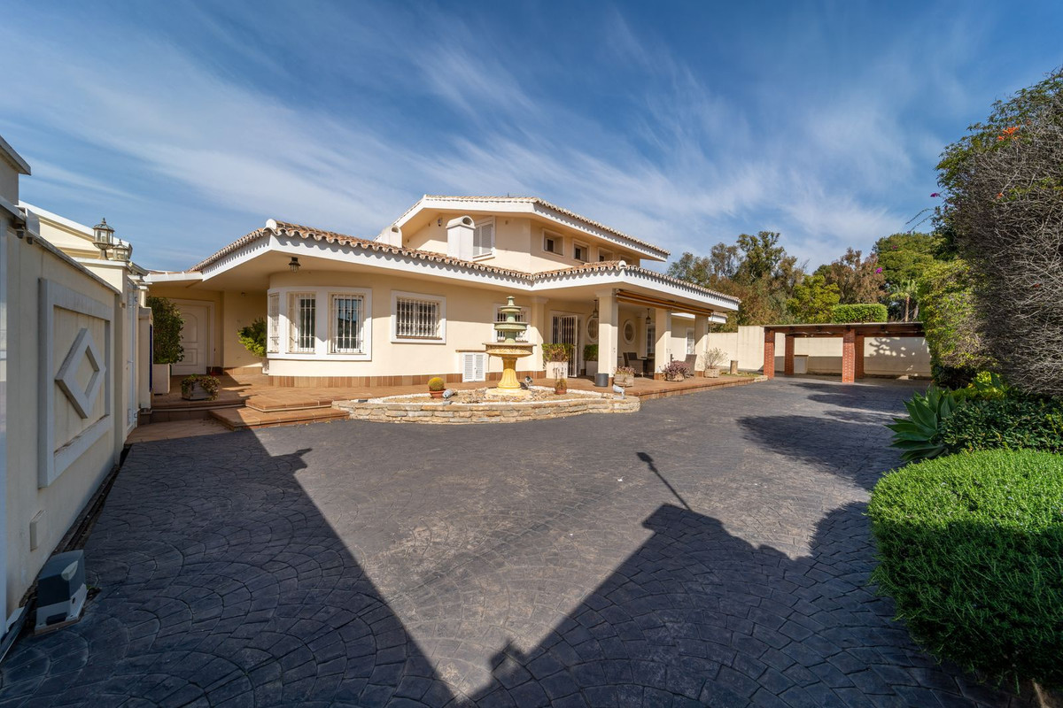 Villa Individuelle à Calahonda, Costa del Sol
