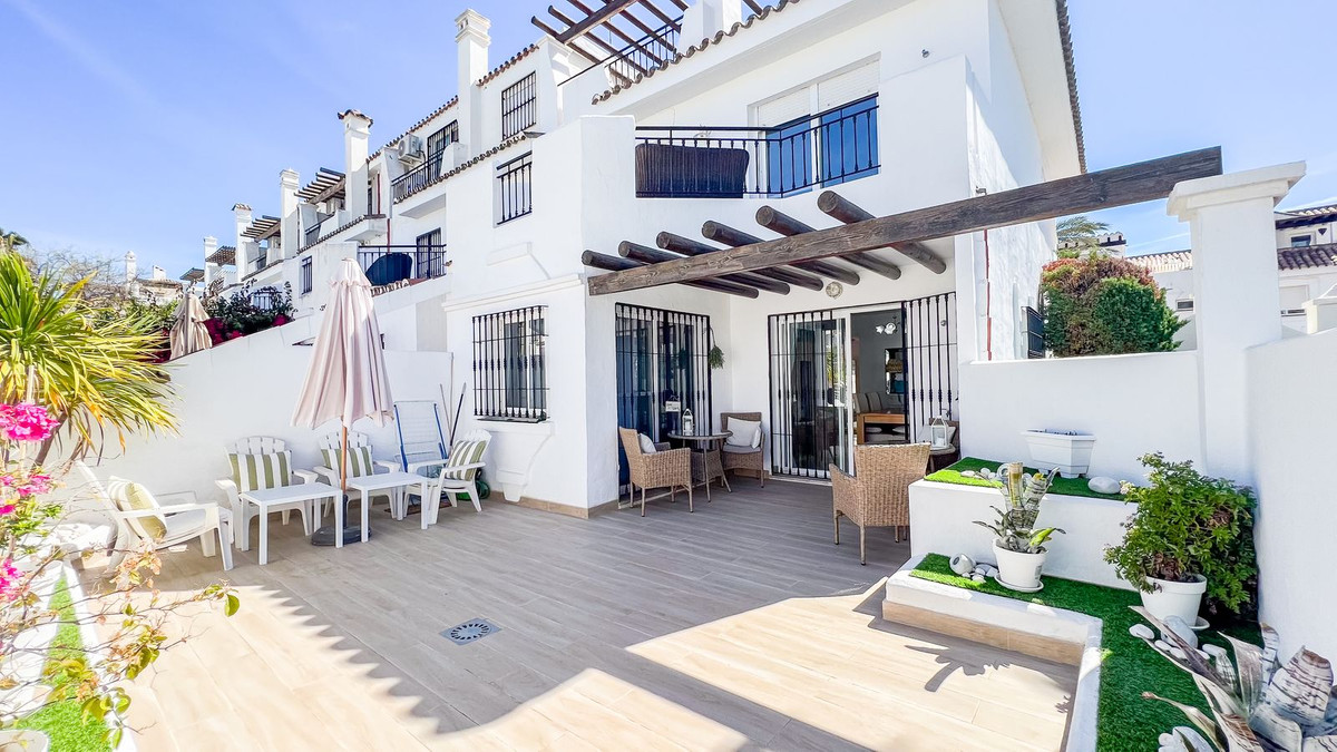 5 bedroom townhouse for sale marbella