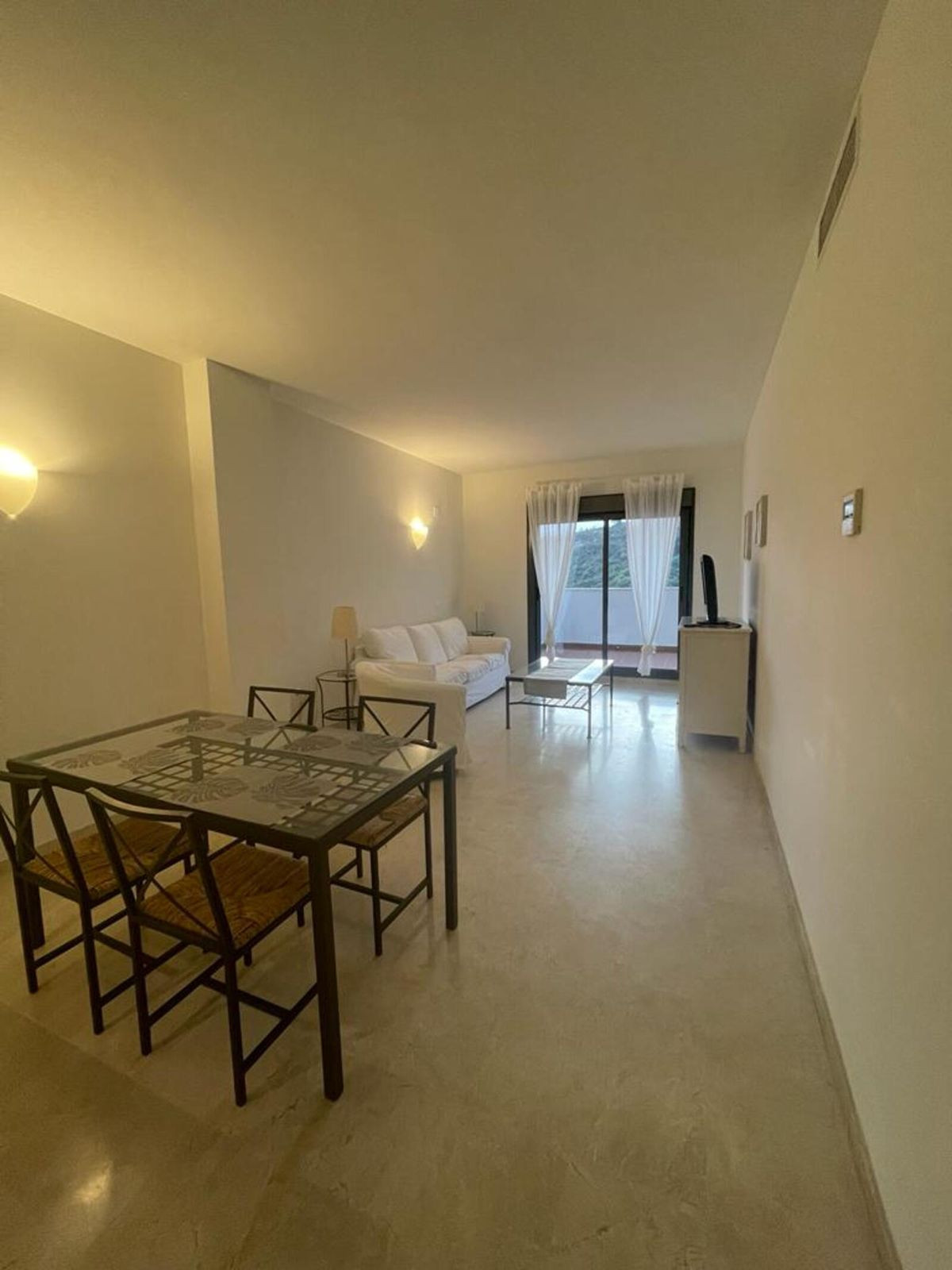 						Apartment  Middle Floor
																					for rent
																			 in Manilva
					
