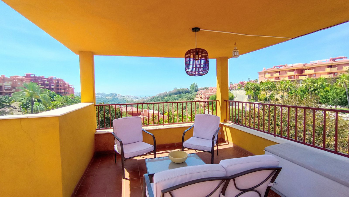 Perfect penthouse, with LPO and tourist license. Located in the Marbella Reserve, very close to the , Spain