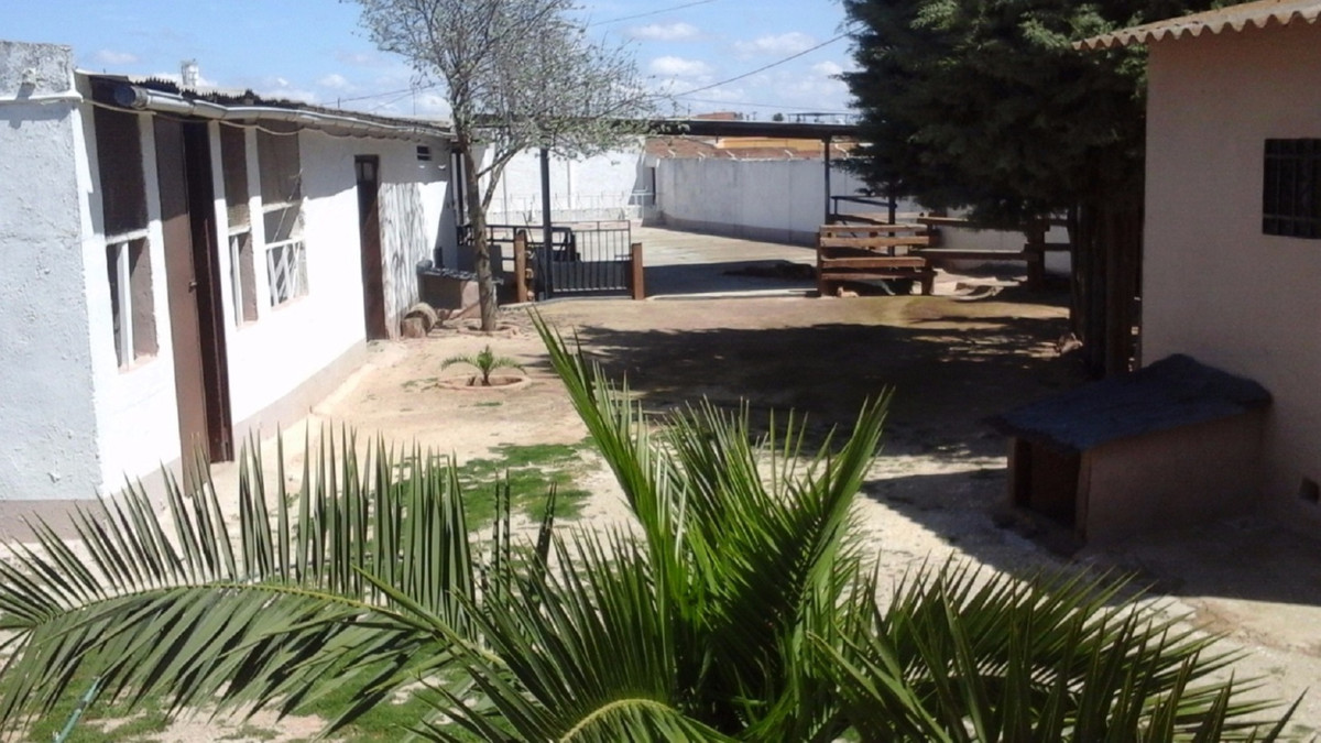 RUSTIC FINCA with small house located at 200 MTS FROM CAMPILLOS.