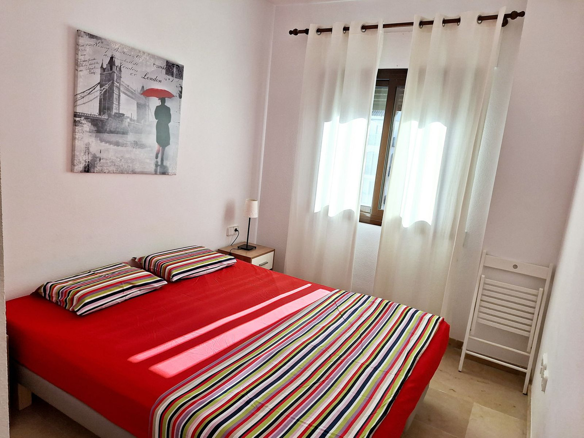 Apartamento con 3 Dormitorios en Venta Manilva