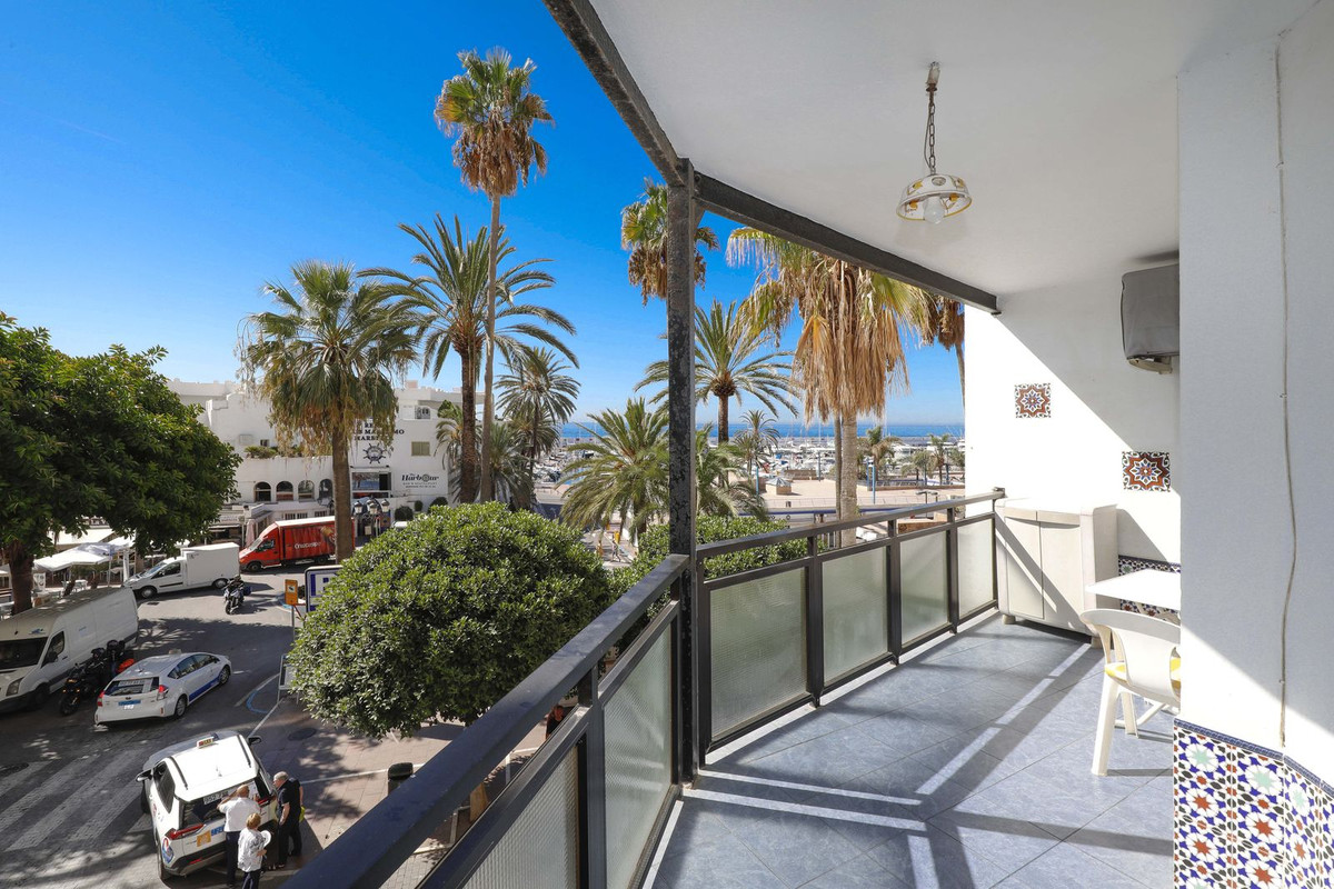 1 bedroom Apartment For Sale in Marbella, Málaga - thumb 4