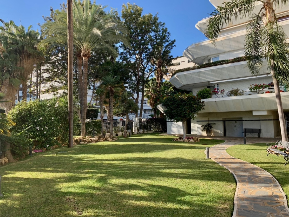 2 bedroom Apartment For Sale in The Golden Mile, Málaga - thumb 5