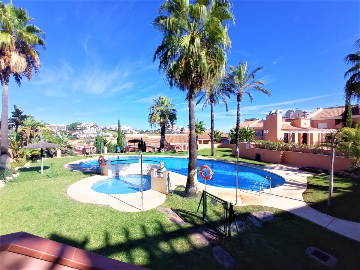 Cosy penthouse with magnificent views and 2 terraces. 

Set in a modern Andalucian complex with comm, Spain