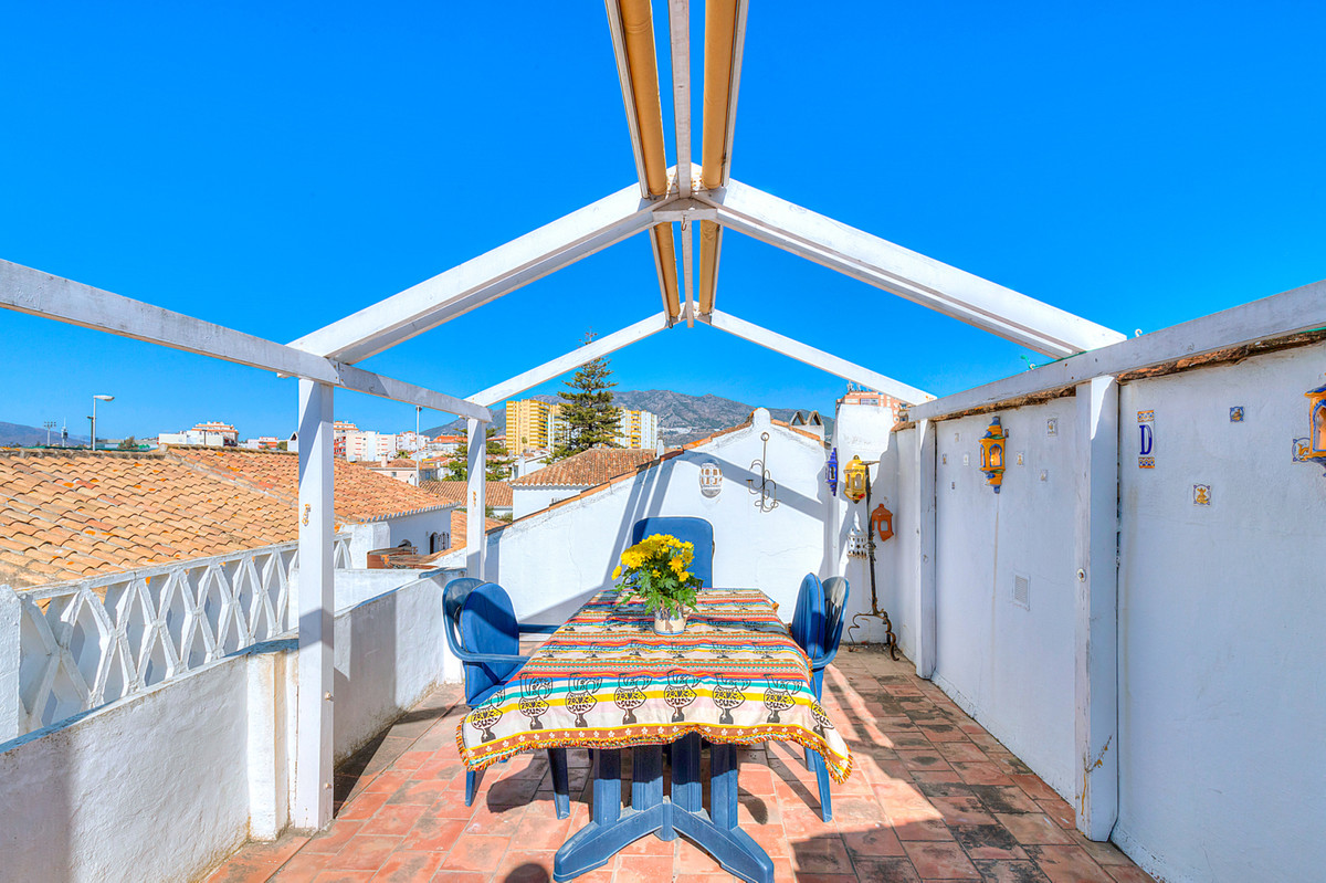 Charming studio in Pueblo Lopez with roof terrace

A unique chance to buy small apartment in the pop, Spain
