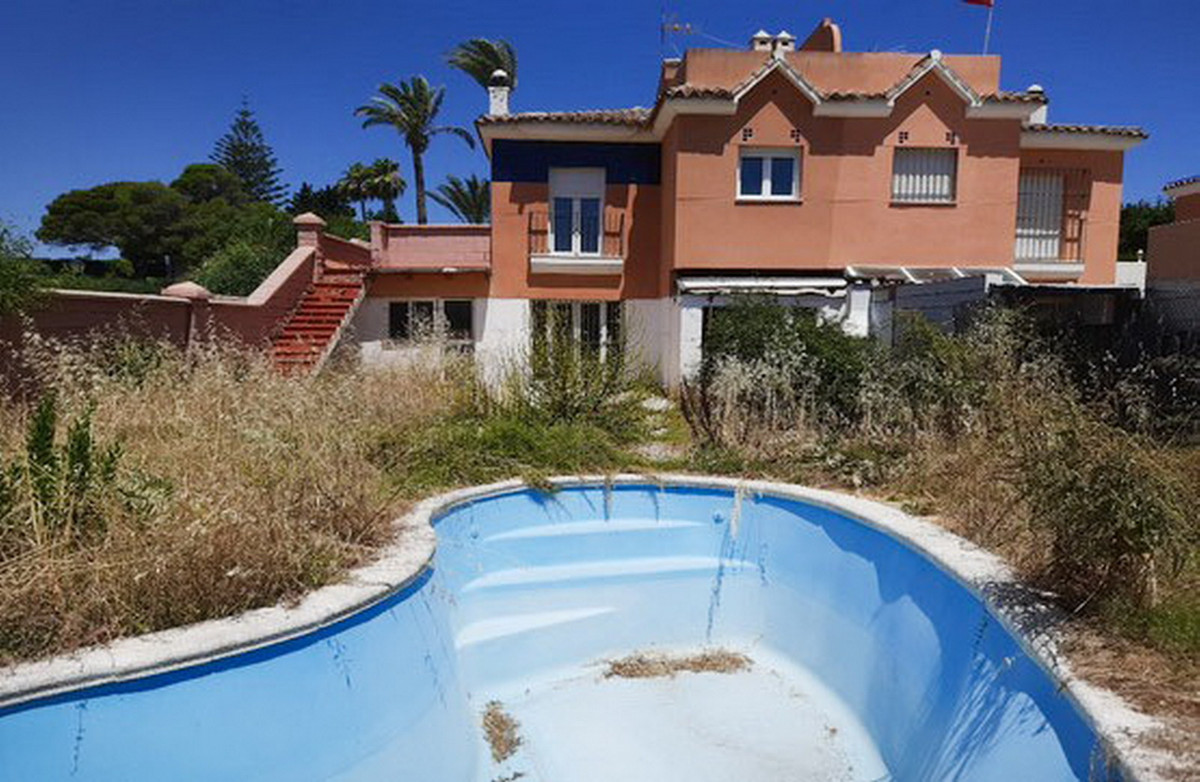 Villa Pareada en Estepona, Costa del Sol
