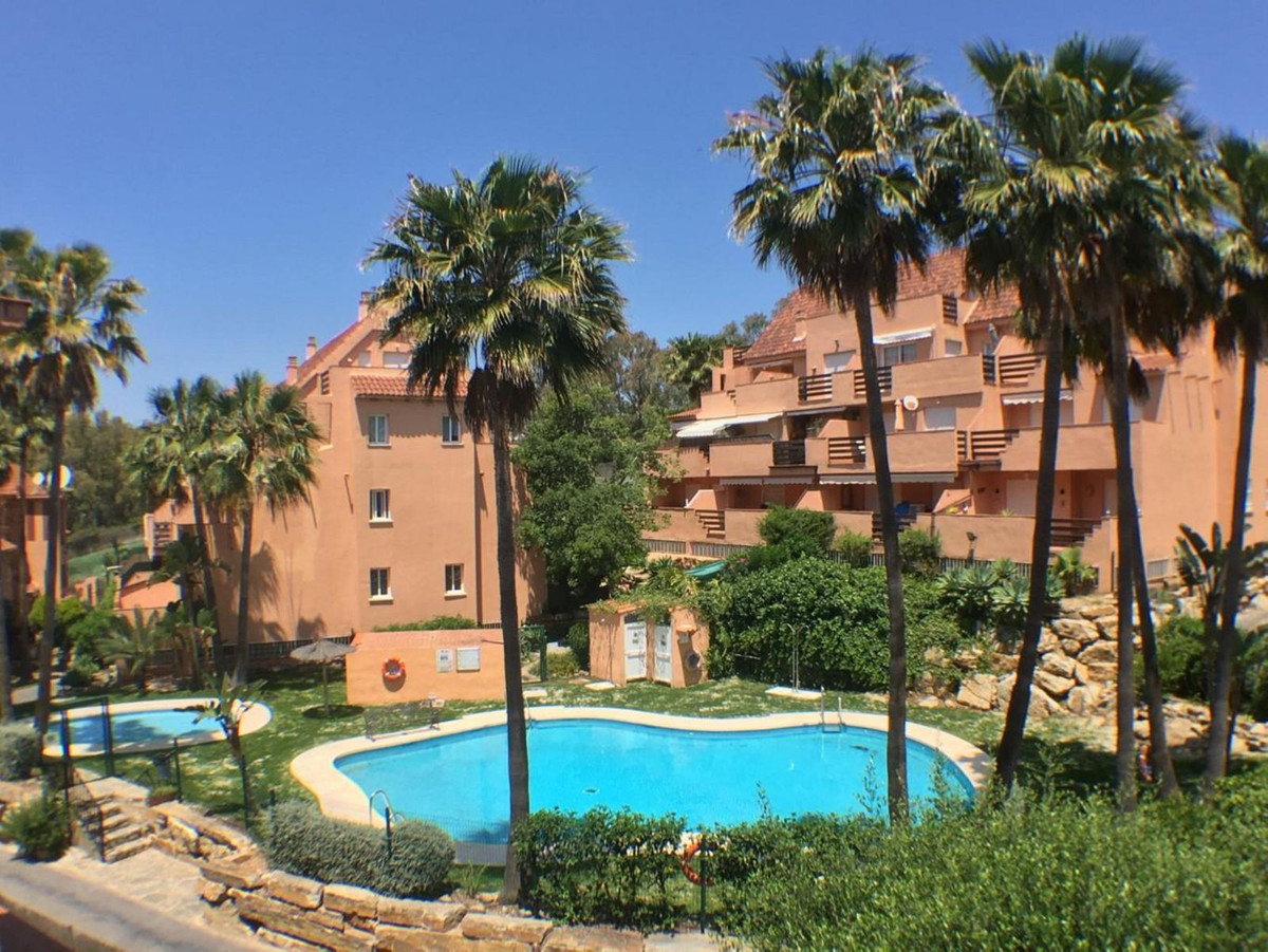 2 bed Apartment for sale in Casares Playa