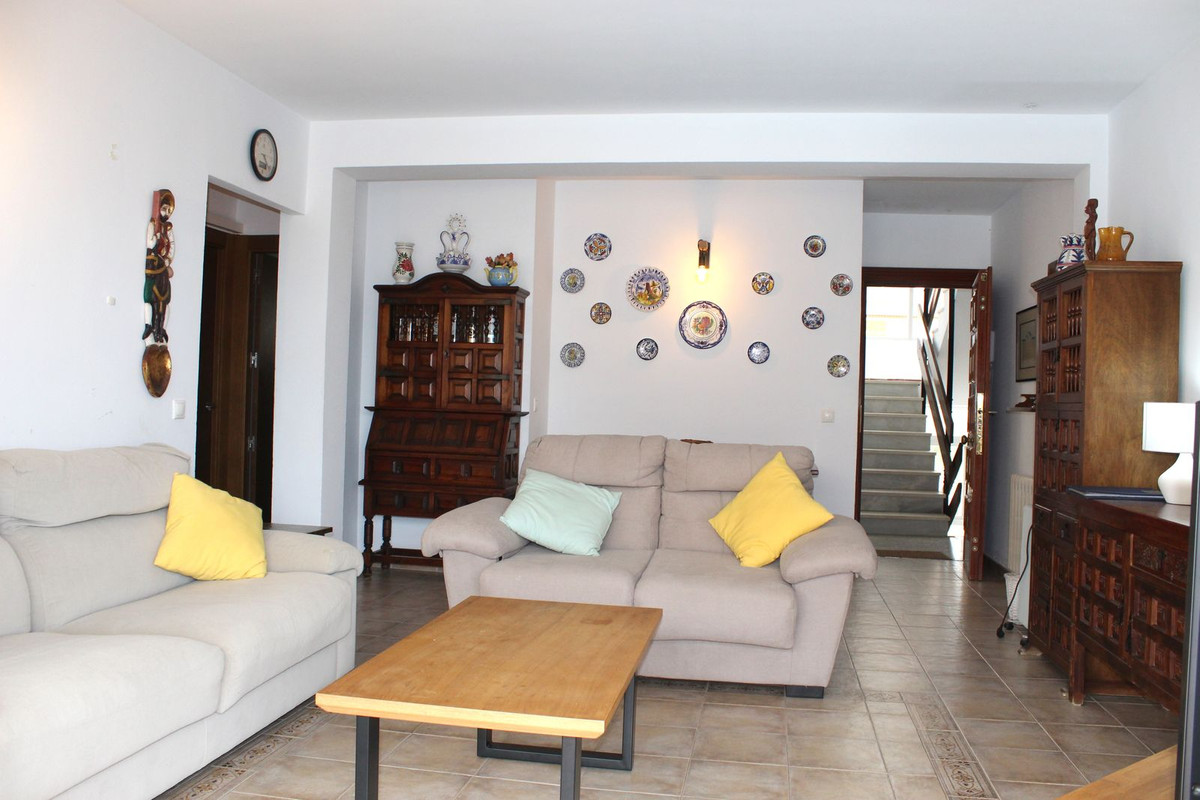 2 bedroom Apartment For Sale in Los Boliches, Málaga - thumb 4