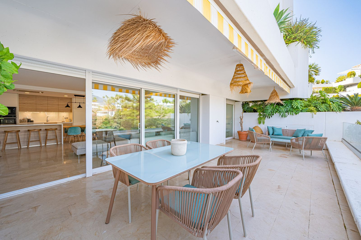Apartamento Planta Media en venta en Marbella, Costa del Sol
