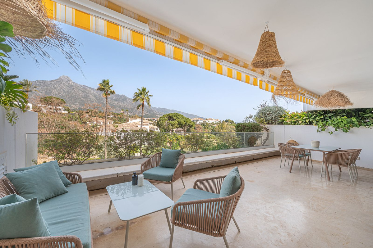 Apartment Middle Floor for sale in The Golden Mile, Costa del Sol