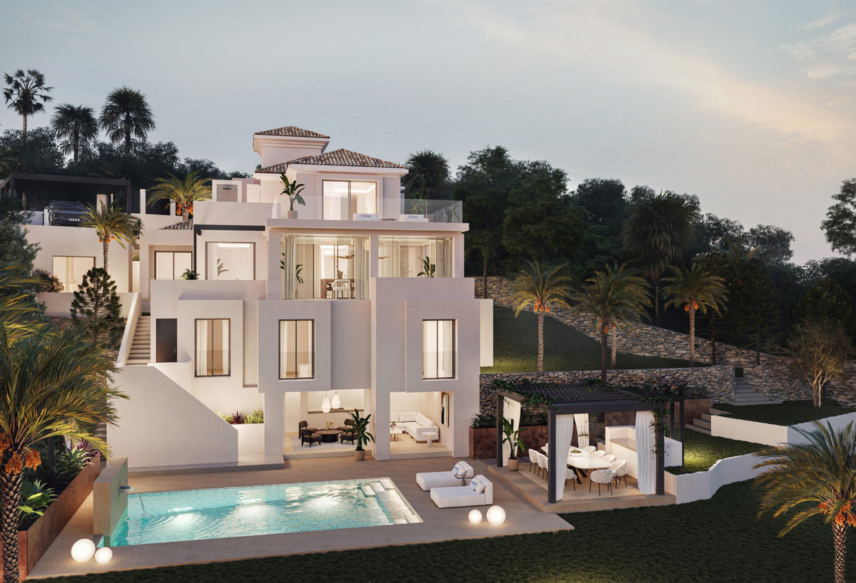 Detached Villa for sale in Nueva Andalucía R4720840