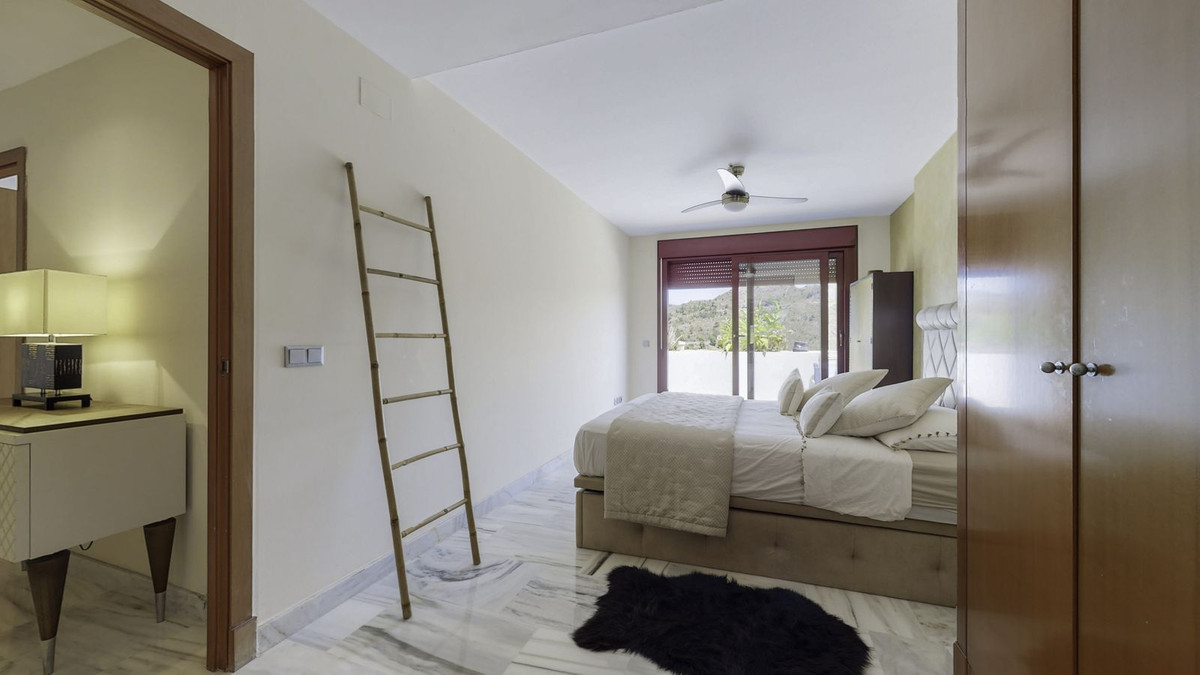 3 bed Property For Sale in Benahavis, Costa del Sol - thumb 13