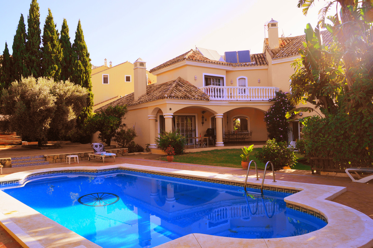 Villa - Chalet en venta en Marbella R3674813