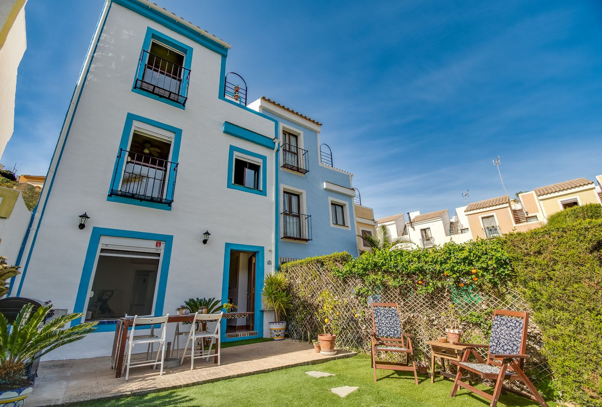 3 Bedroom Townhouse For Sale Casares, Costa del Sol - HP4454305
