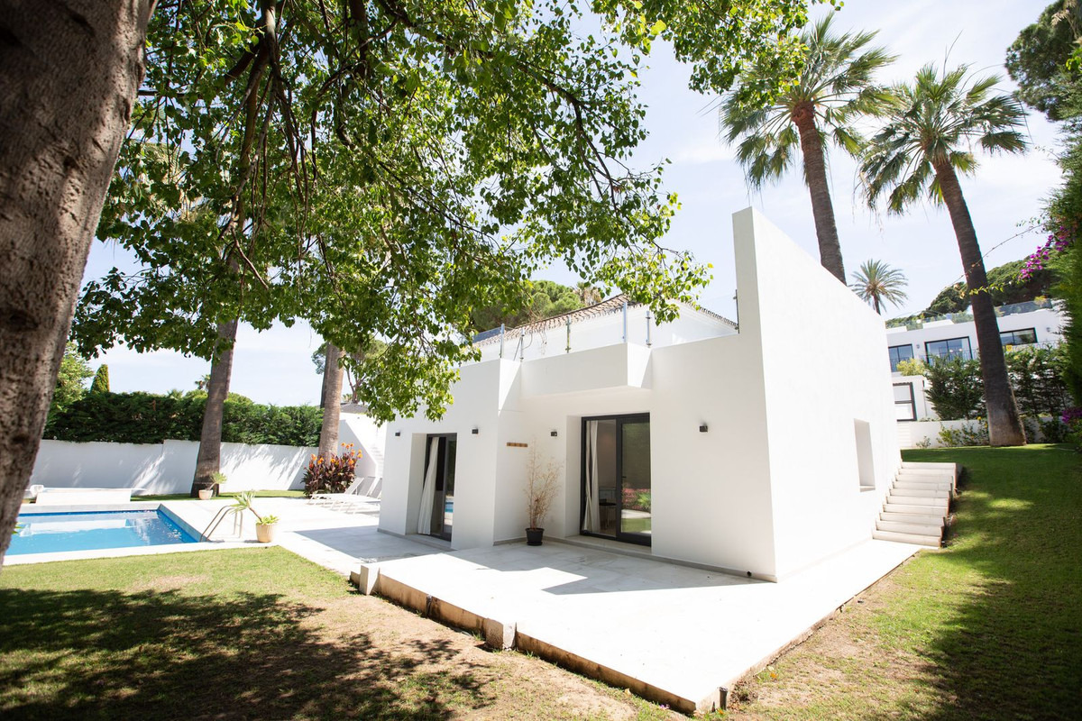 Villa te koop in Nueva Andalucía R4661317