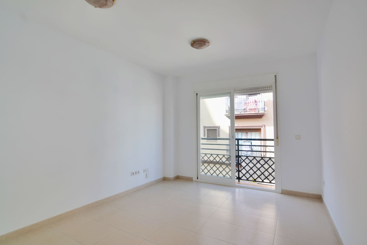 2 Bedroom Middle Floor Apartment For Sale Fuengirola, Costa del Sol - HP4358761