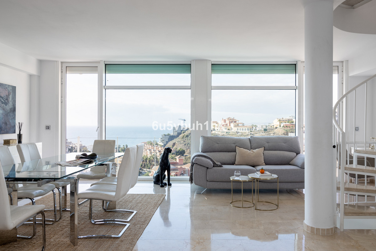 Bright Triplex for sale in Torrequebrada, Benalmadena with incredible views on all floors of the pro, Spain
