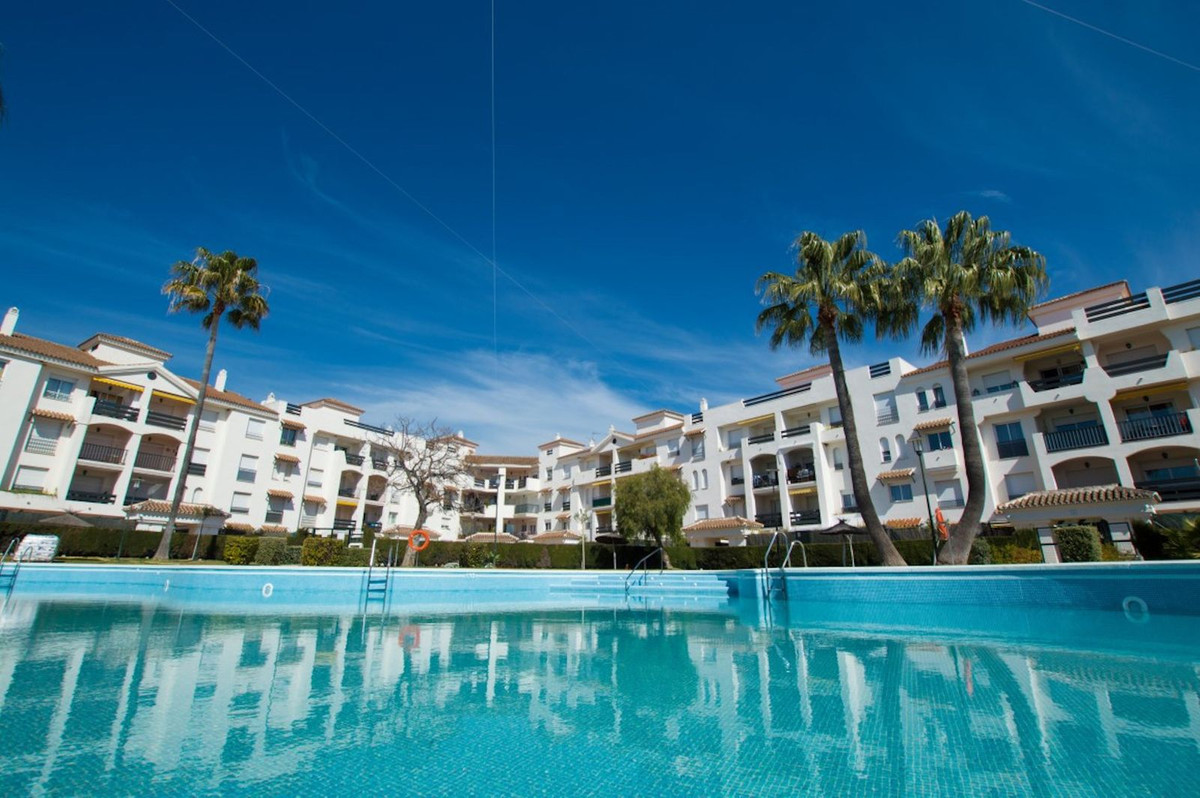 Spectacular apartment in San Pedro de Alcantara on the second line of the beach
Spectacular apartmen, Spain