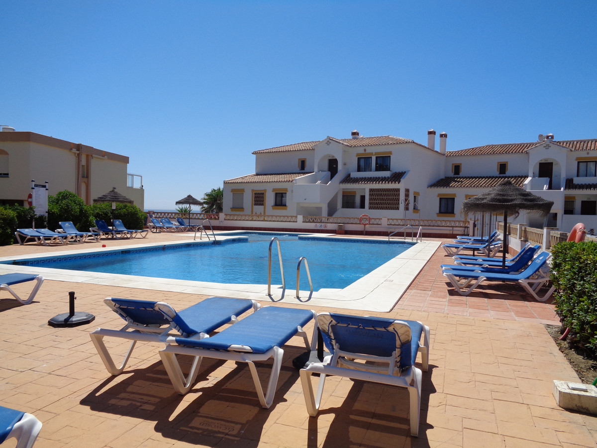 MIJAS COSTA. Fantastic fully refurbished Apartment now offered in the Club La Costa area of the Cost, Spain