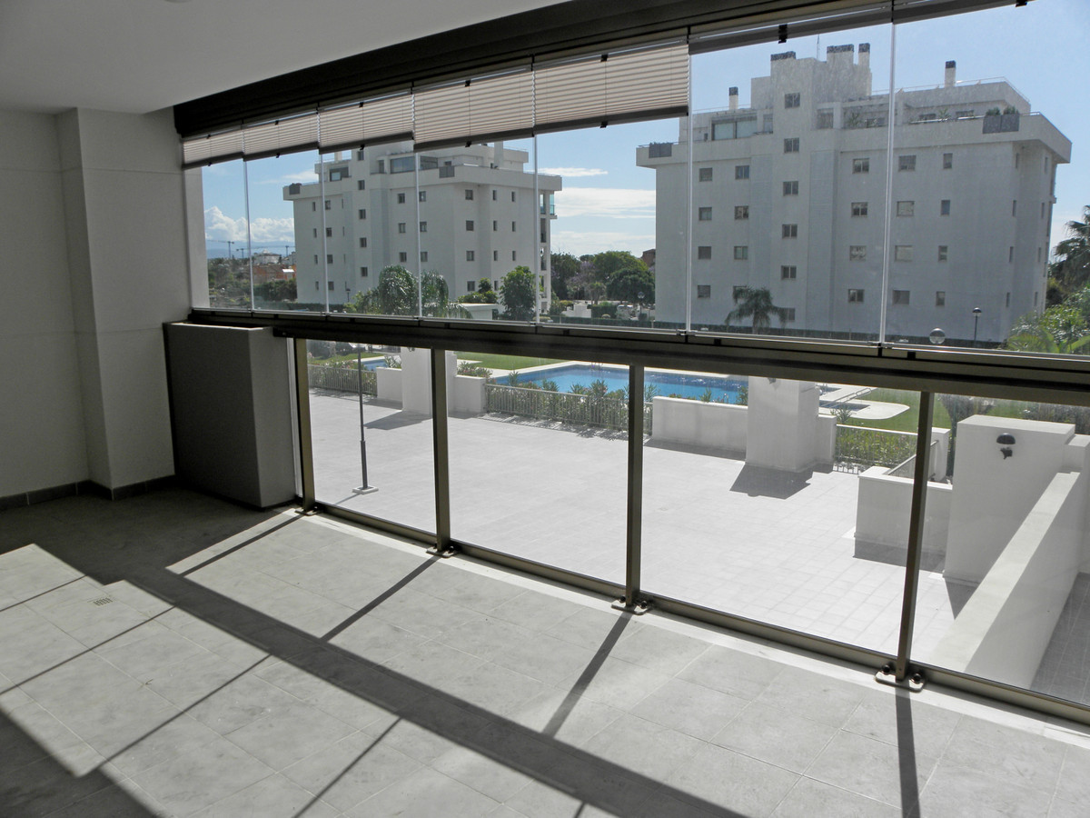 Apartment Middle Floor in Playamar, Costa del Sol

