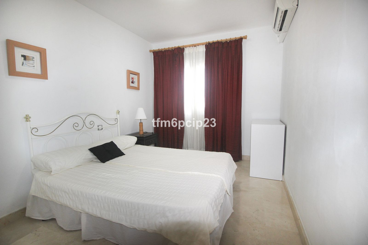 Apartamento con 3 Dormitorios en Venta San Luis de Sabinillas