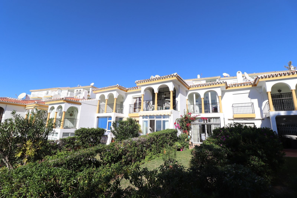 						Apartamento  Planta Baja
													en venta 
																			 en El Faro
					