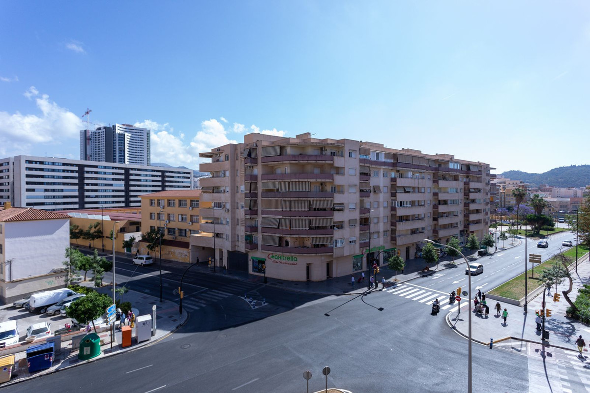 						Apartment  Middle Floor
													for sale 
																			 in Malaga Centro
					