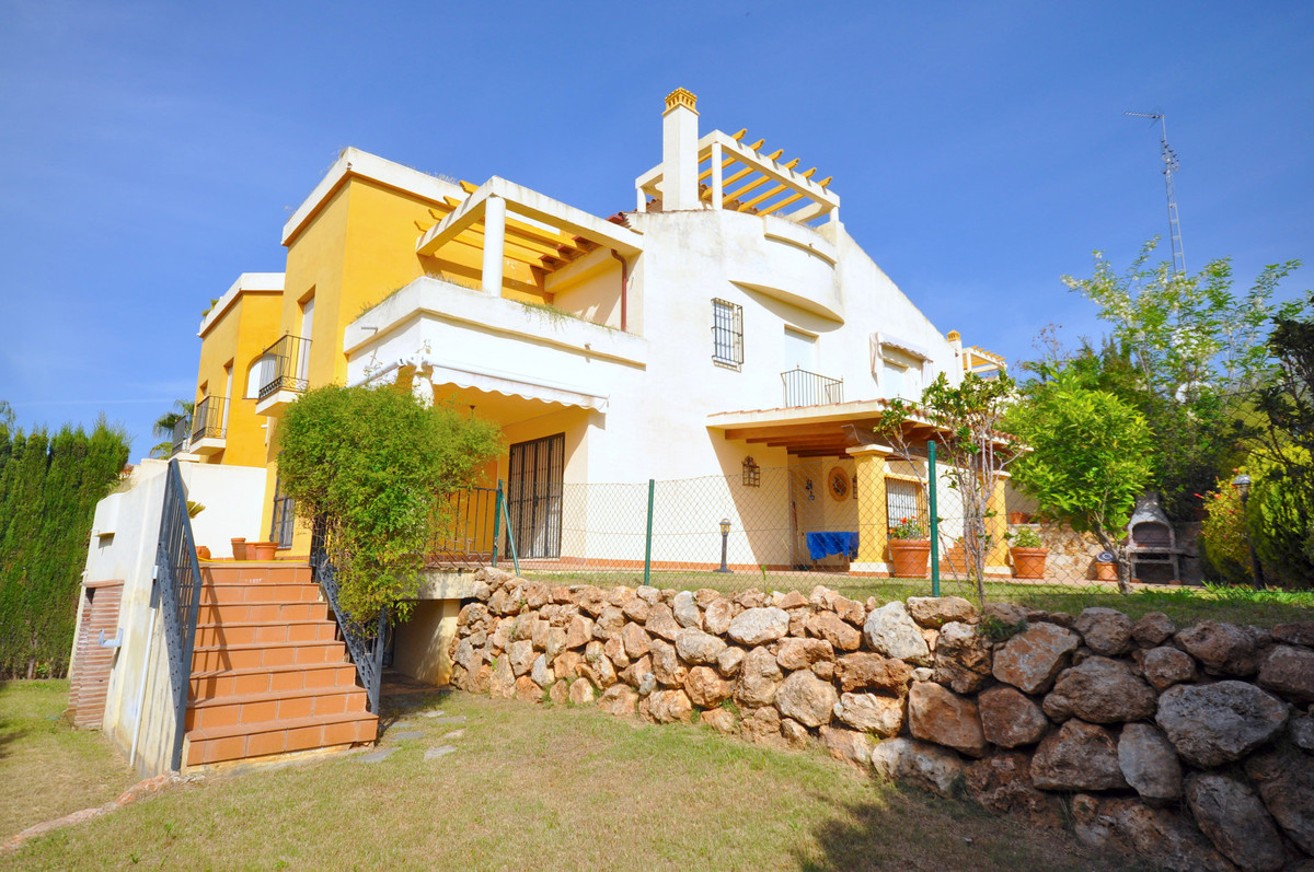 						Villa  Pareada
													en venta 
																			 en Nagüeles
					