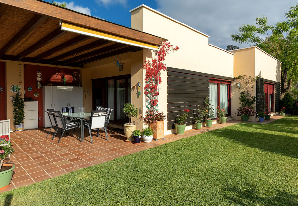 3 Bedroom Detached Villa For Sale Benahavís, Costa del Sol - HP4650229