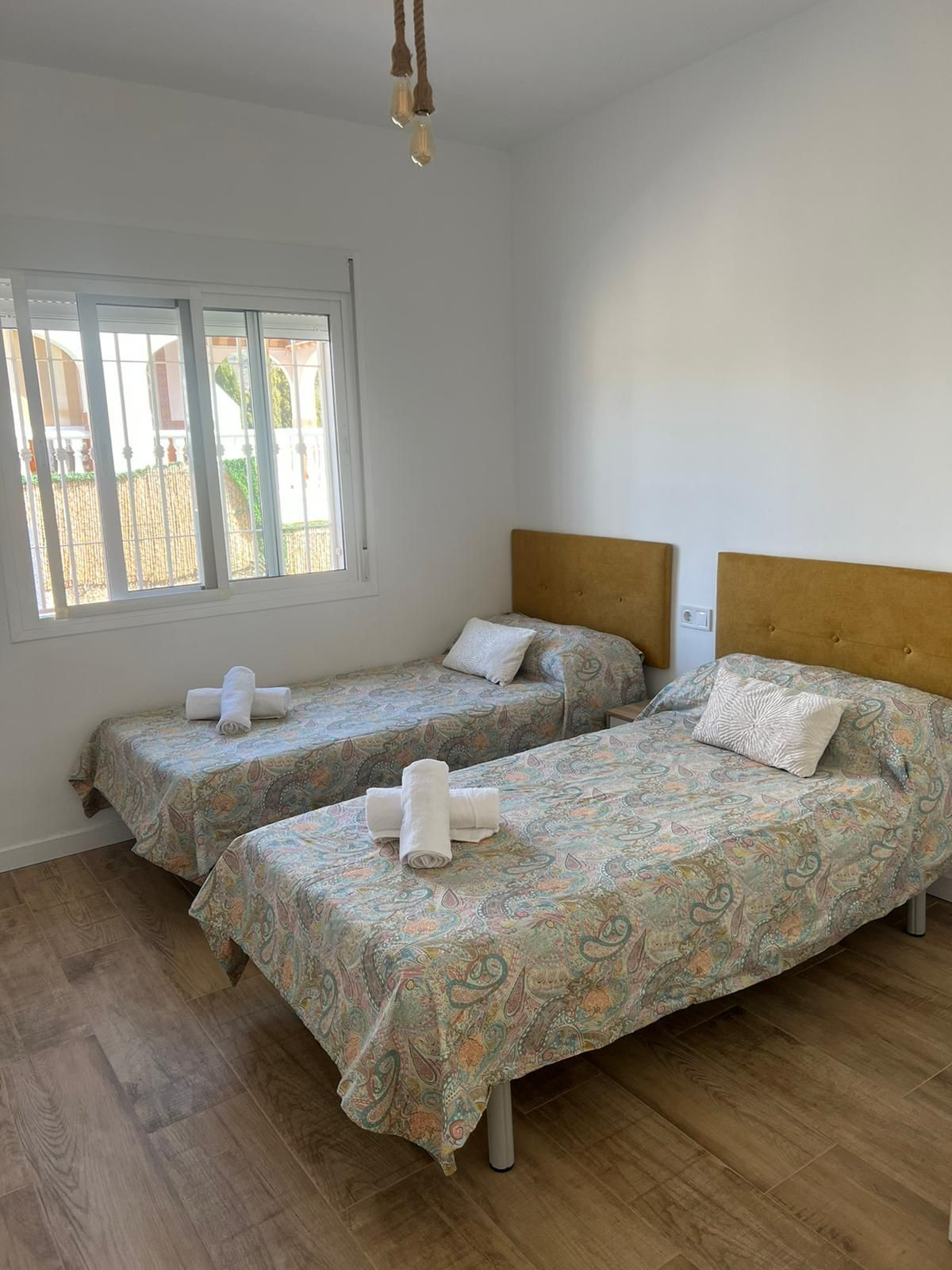 Located in the Exotica area on the outskirts of Nerja is this private and recently refurbished 3 bedroom detached villa with possibility to add a s...