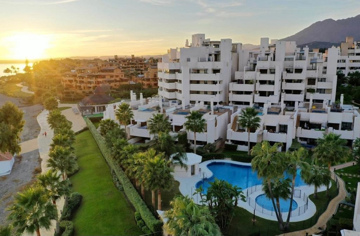 Spectacular beachfront apartment for sale on the New Golden Mile, Costa del Sol, Spain.

This unique, Spain