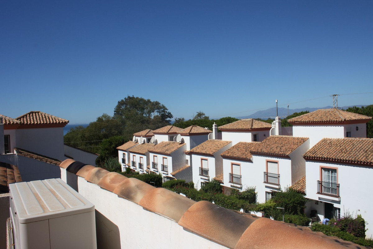 4 bedroom Townhouse For Sale in Cabopino, Málaga - thumb 7