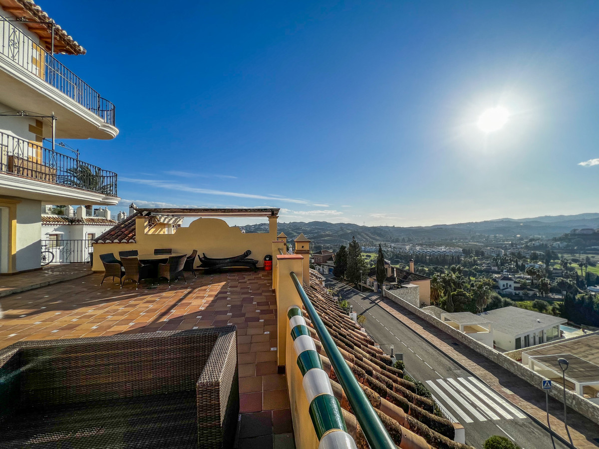 Beautiful apartment in Puebla Aida Castle with a huge terrace.

Welcome to this totally modernised 3, Spain