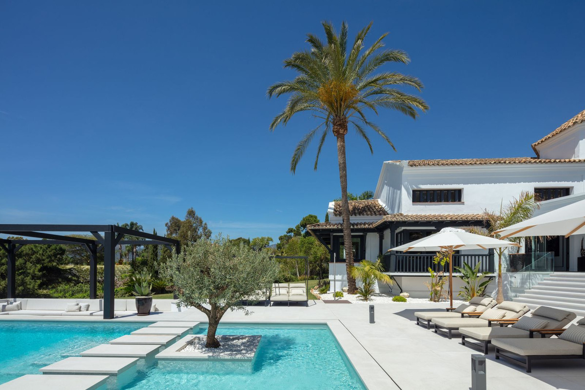 9 bedroom villa for sale la zagaleta