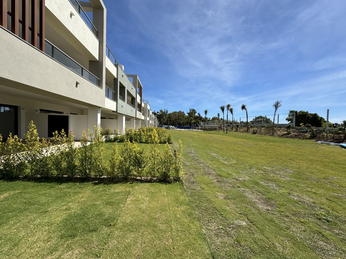 Begane grond appartement te koop in Casares Playa R4722211