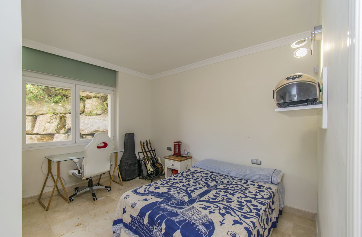 3 bedroom Apartment For Sale in Atalaya, Málaga - thumb 9