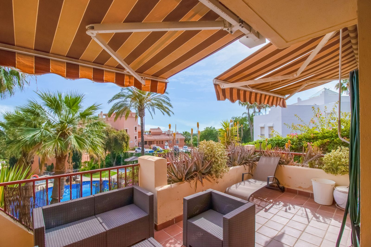 2 Bedroom Ground Floor Apartment For Sale Reserva de Marbella, Costa del Sol - HP4306411