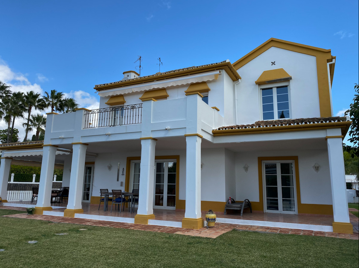 House en Bahía de Marbella R3552706 3 Thumbnail