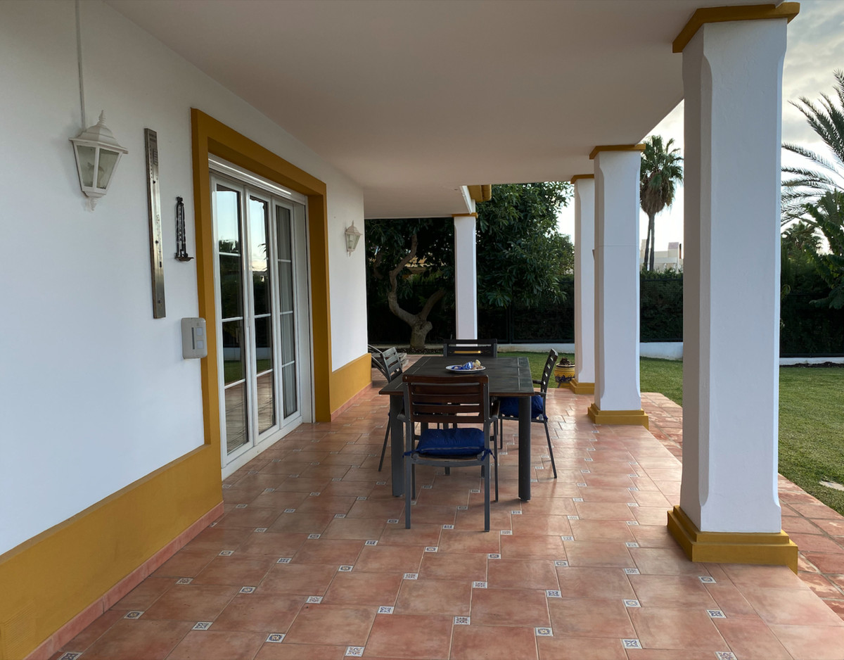 House en Bahía de Marbella R3552706 6 Thumbnail