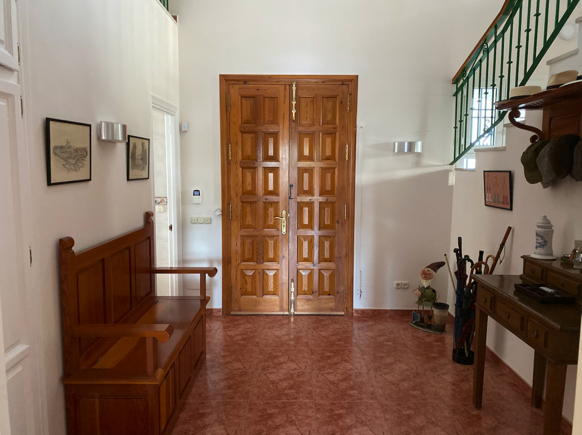 House in Bahía de Marbella R3552706 7 Thumbnail