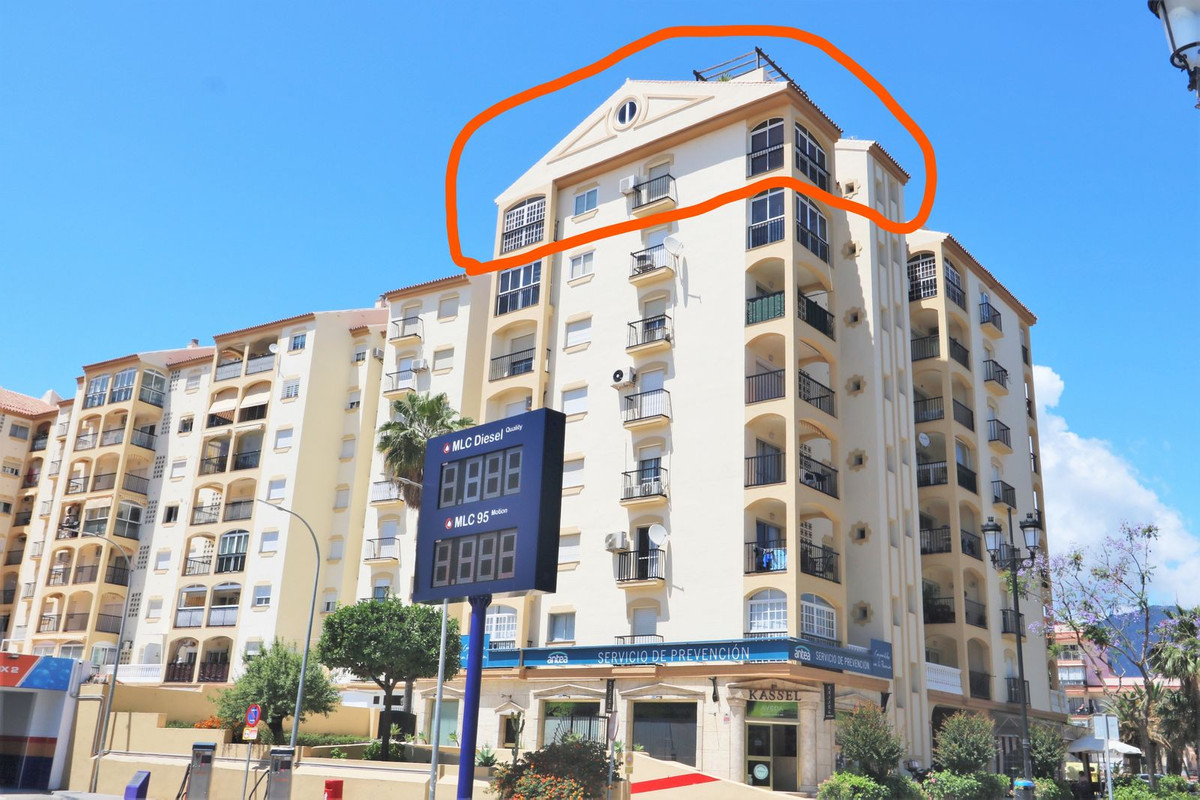 						Apartamento  Ático Dúplex
													en venta 
																			 en Fuengirola
					