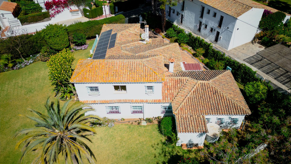 4 Bedroom Detached Villa For Sale Artola, Costa del Sol - HP4313524