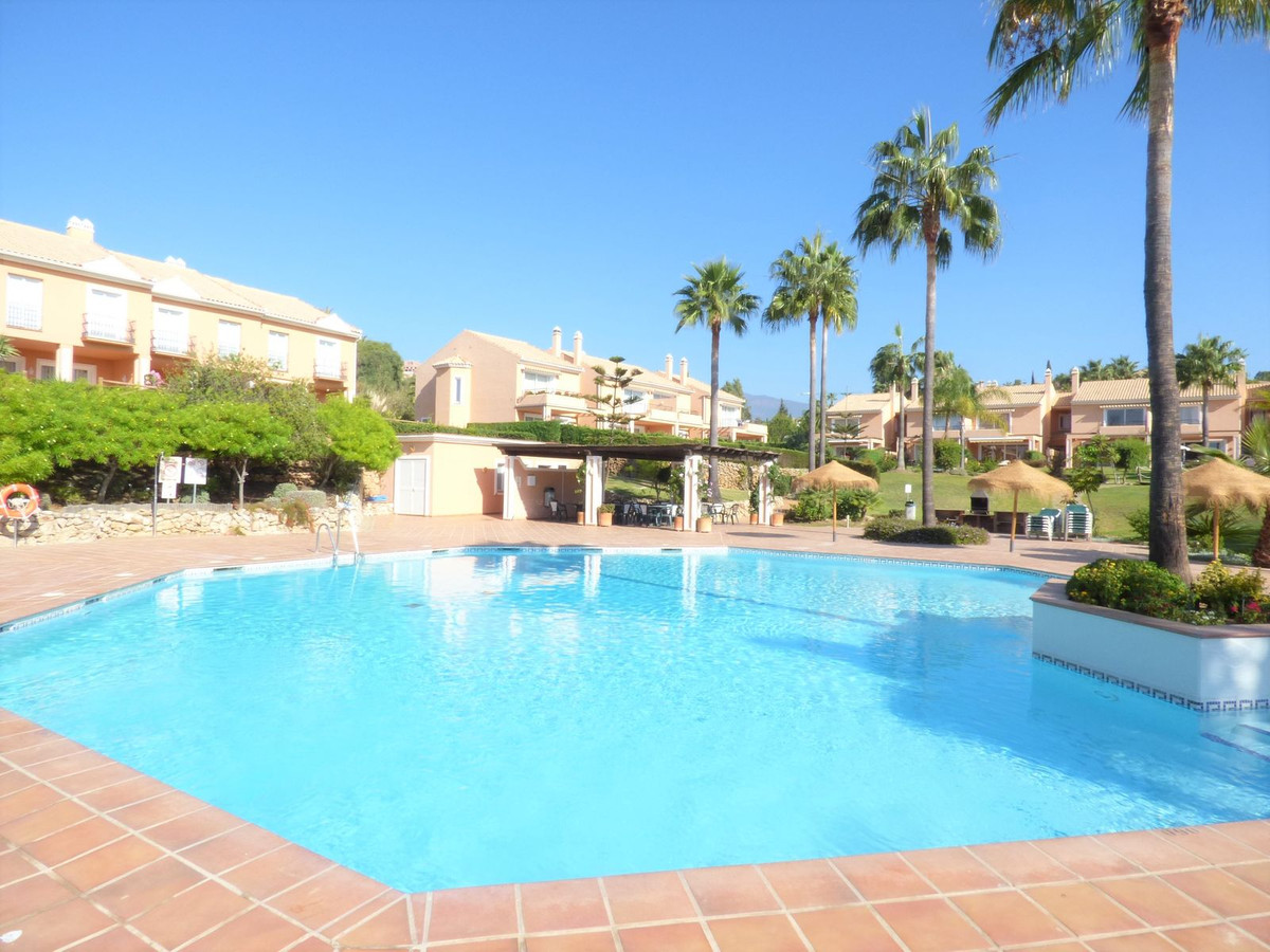 Excellent location, set in wonderful tropical gardens, this spacious three bedroom townhouse is a pe, Spain