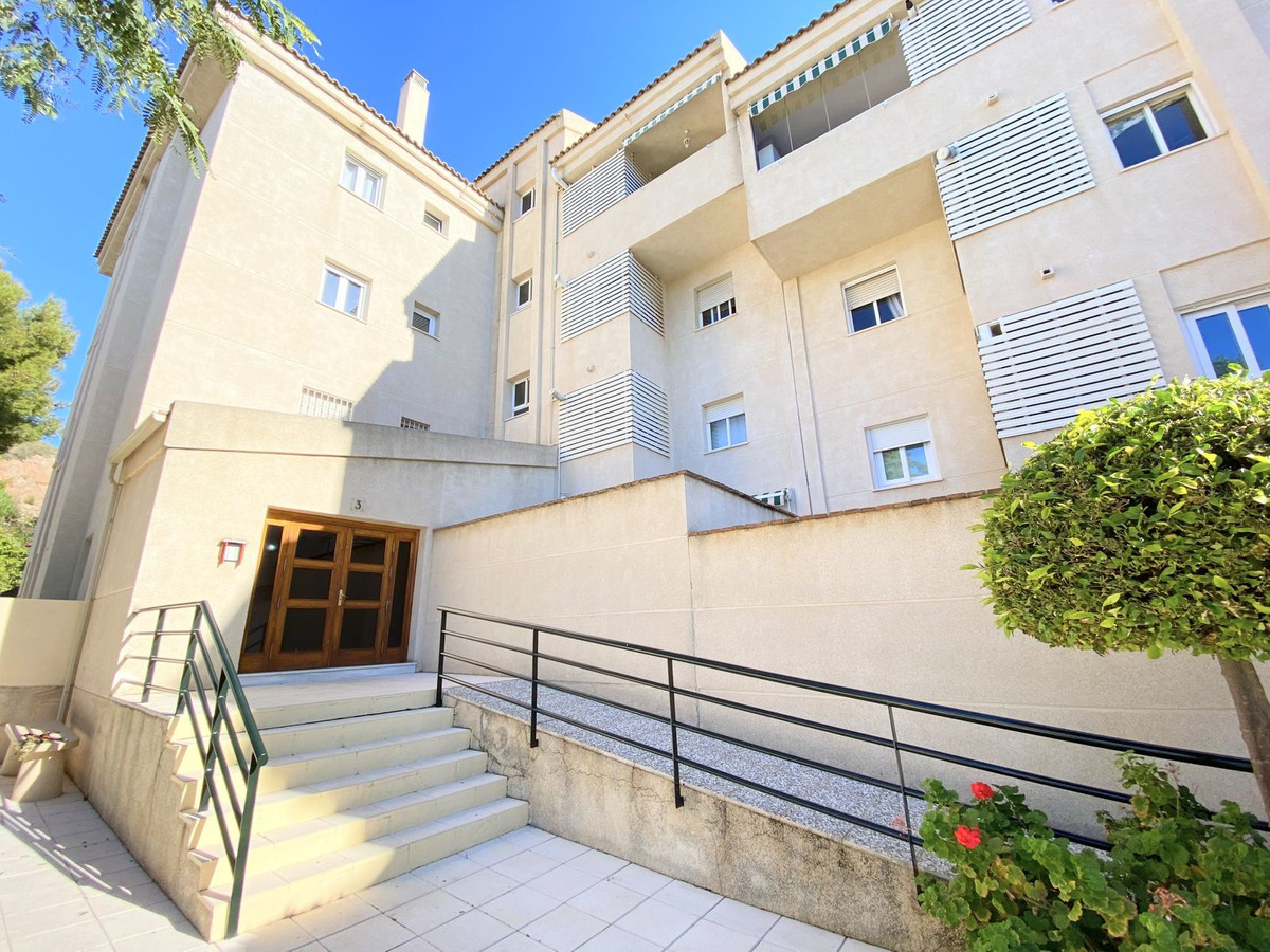 Appartement Rez-de-chaussée à Cerrado de Calderón, Málaga Ciudad
